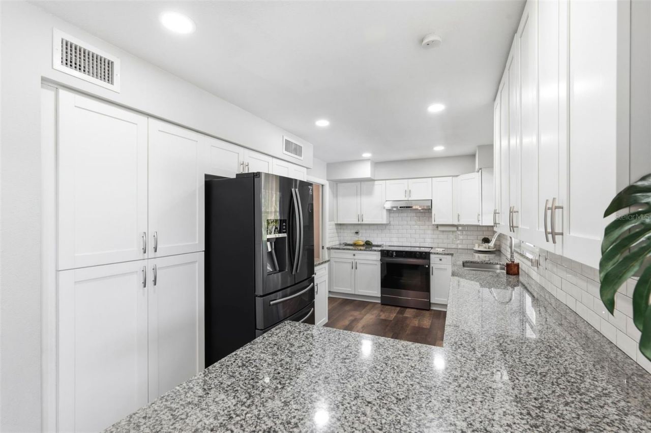14297 Geneva Drive, Largo, FL 33774 Photo