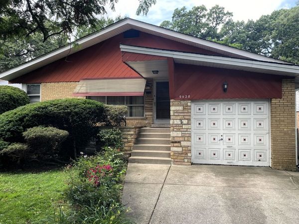 9528 S Brandt Avenue, Oak Lawn, IL 60453