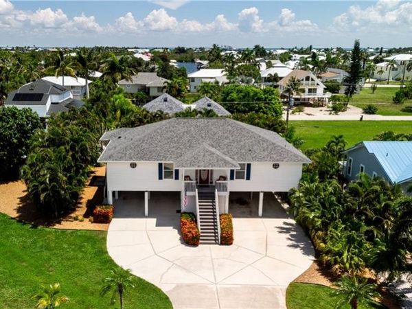 7954 Gabion CT , BOKEELIA, FL 33922