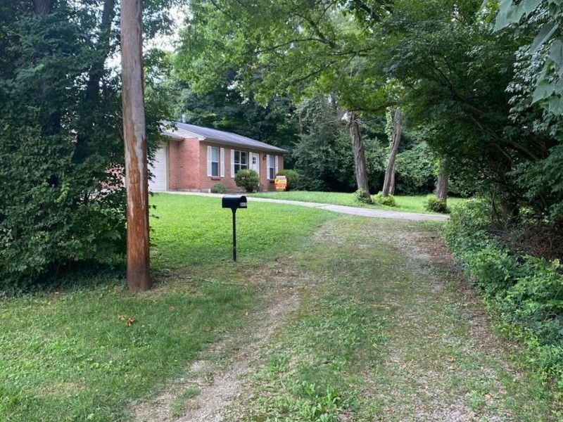 8419 Carrol Avenue, Cincinnati, OH 45231 Photo 2