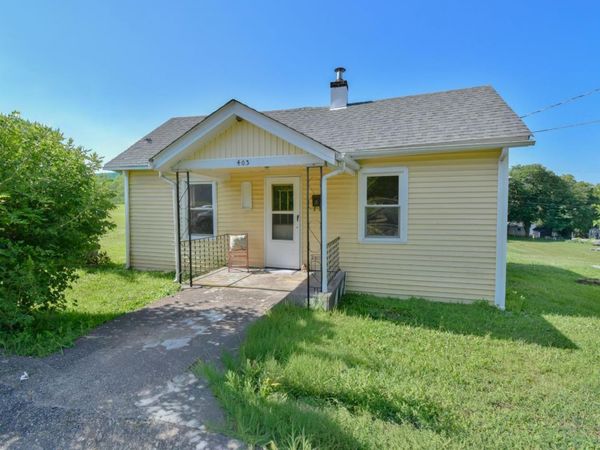 403 W King ST, Bedford, VA 24523
