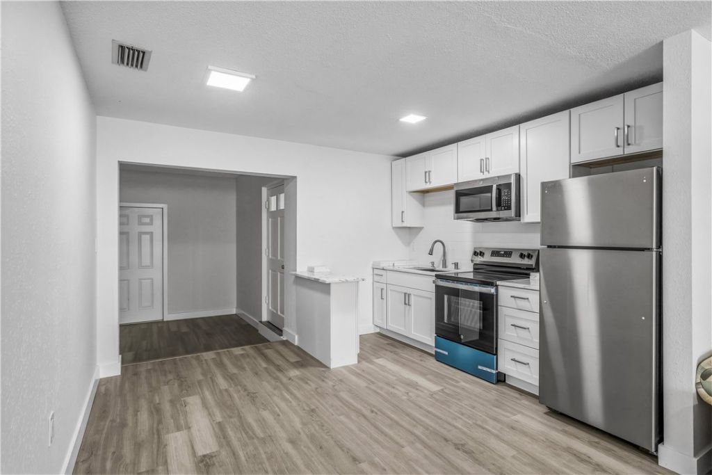 662 Granada Street, Hutchinson Island, FL 34949 Photo