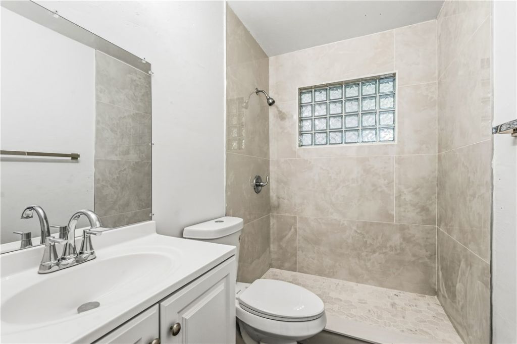 662 Granada Street, Hutchinson Island, FL 34949 Photo