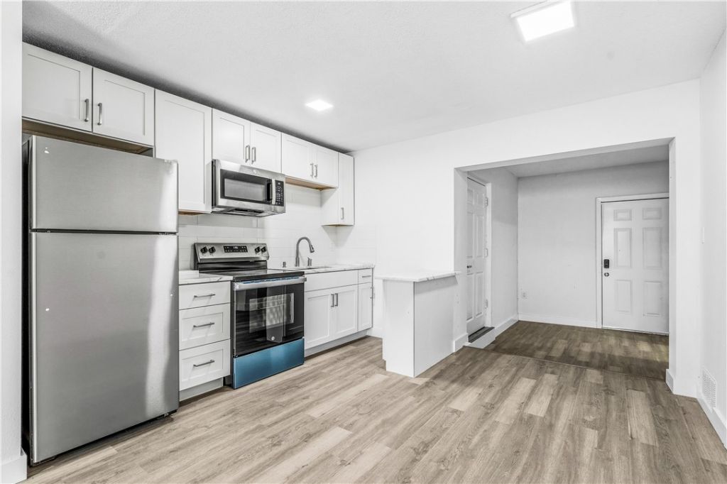 662 Granada Street, Hutchinson Island, FL 34949 Photo