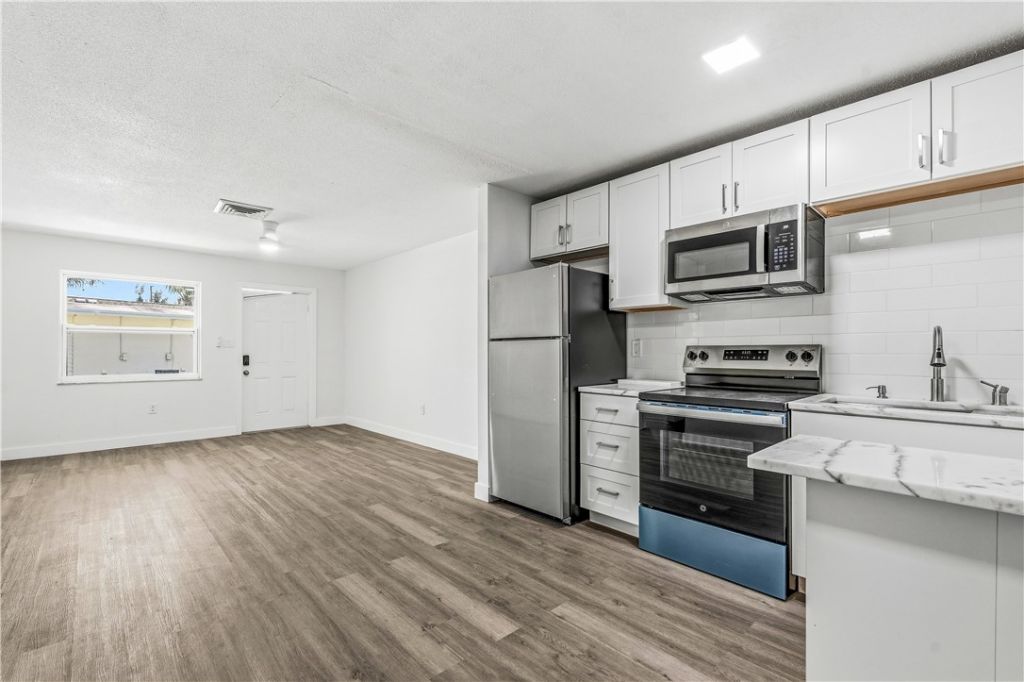 662 Granada Street, Hutchinson Island, FL 34949 Photo