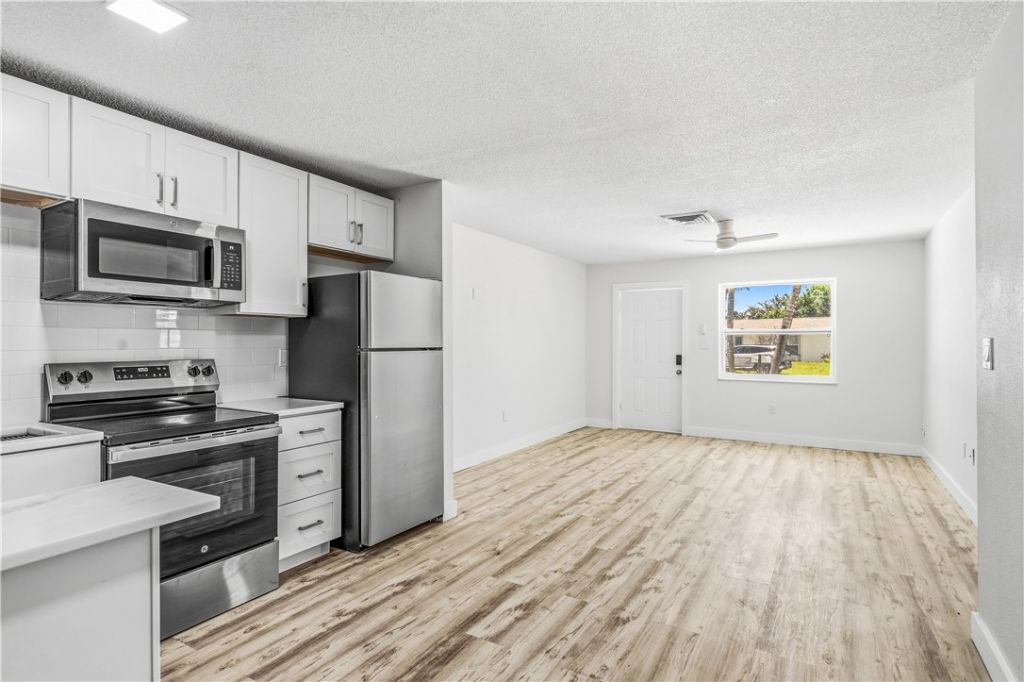 662 Granada Street, Hutchinson Island, FL 34949 Photo