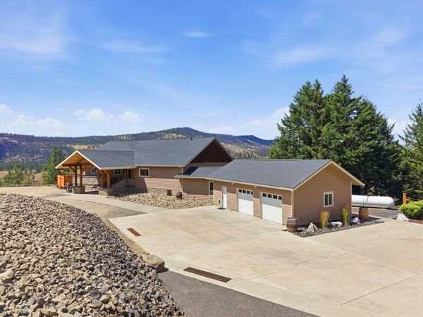 21413 W South Bank Rd, Nine Mile Falls, WA 99026