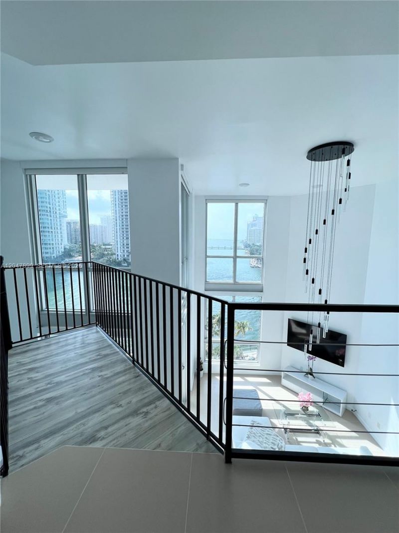 300 S Biscayne Blvd , Unit L-814, Miami, FL 33131 Photo