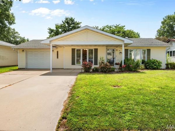624 Albers Lane, Bethalto, IL 62010