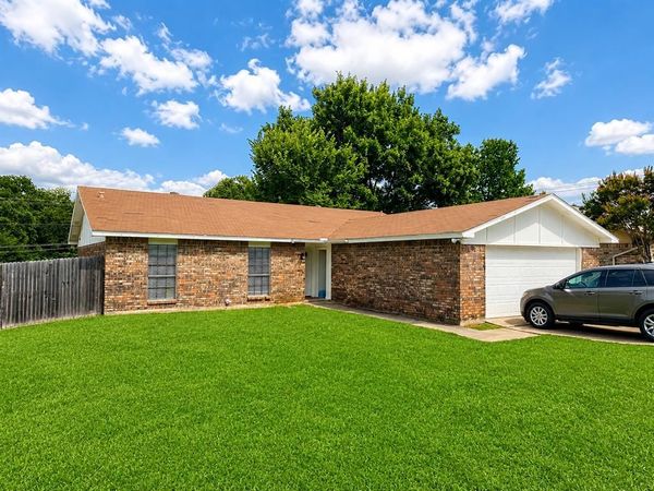 2304 Chinaberry Drive, Bedford, TX 76021