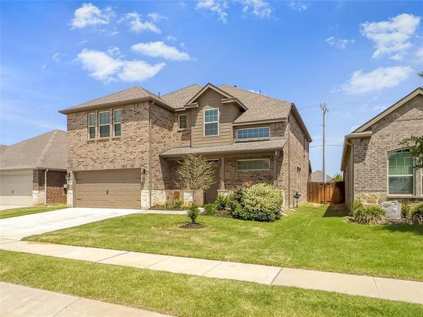10415 Lone Star Way, Aubrey, TX 76227