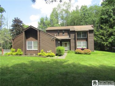 1757 Parkmeadow Drive, Jamestown, NY 14701