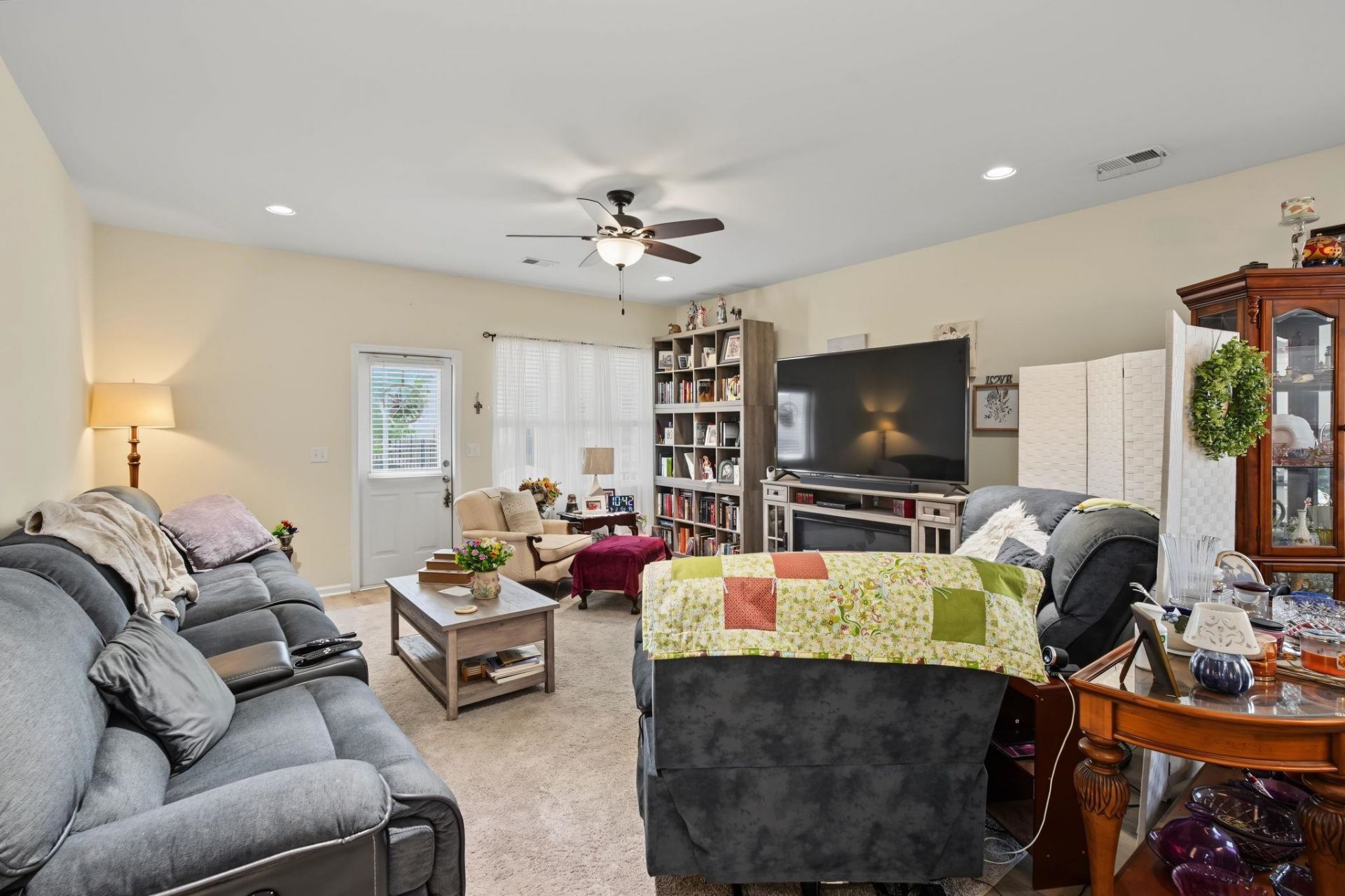 405 Black Cherry Way Photo 11