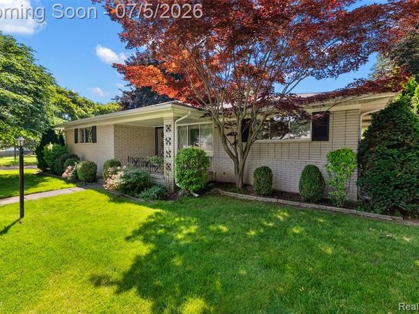 17048 Harbor Hill Drive, Clinton Twp, MI 48035