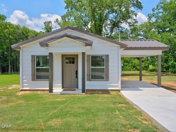 1028 Pelham Avenue, Graceville, FL 32440