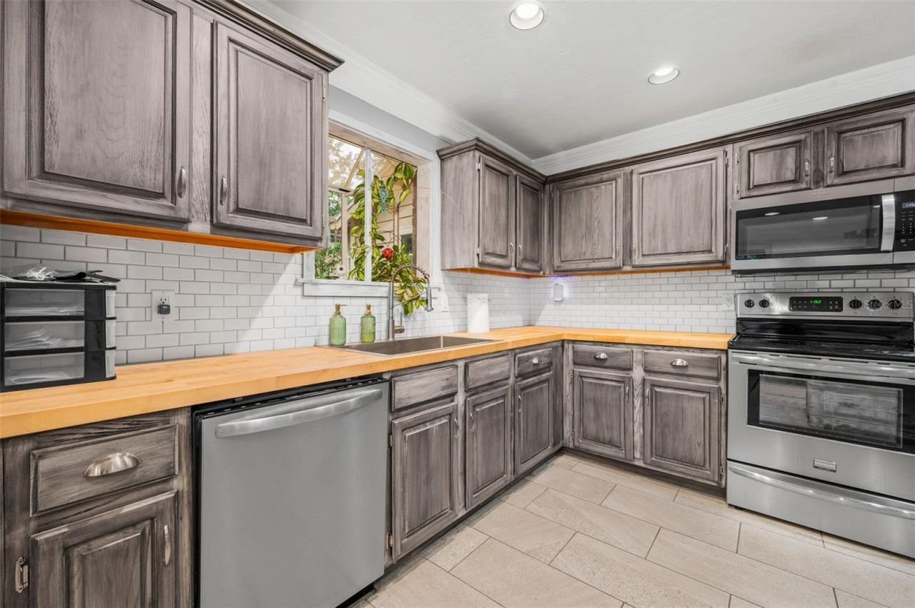 5261 SW 97th Drive, Gainesville, FL 32608 Photo