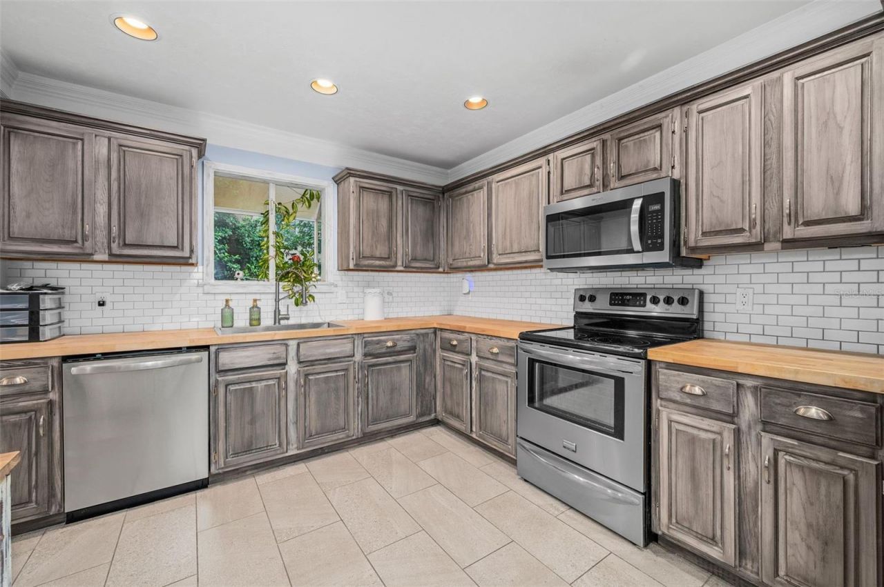 5261 SW 97th Drive, Gainesville, FL 32608 Photo