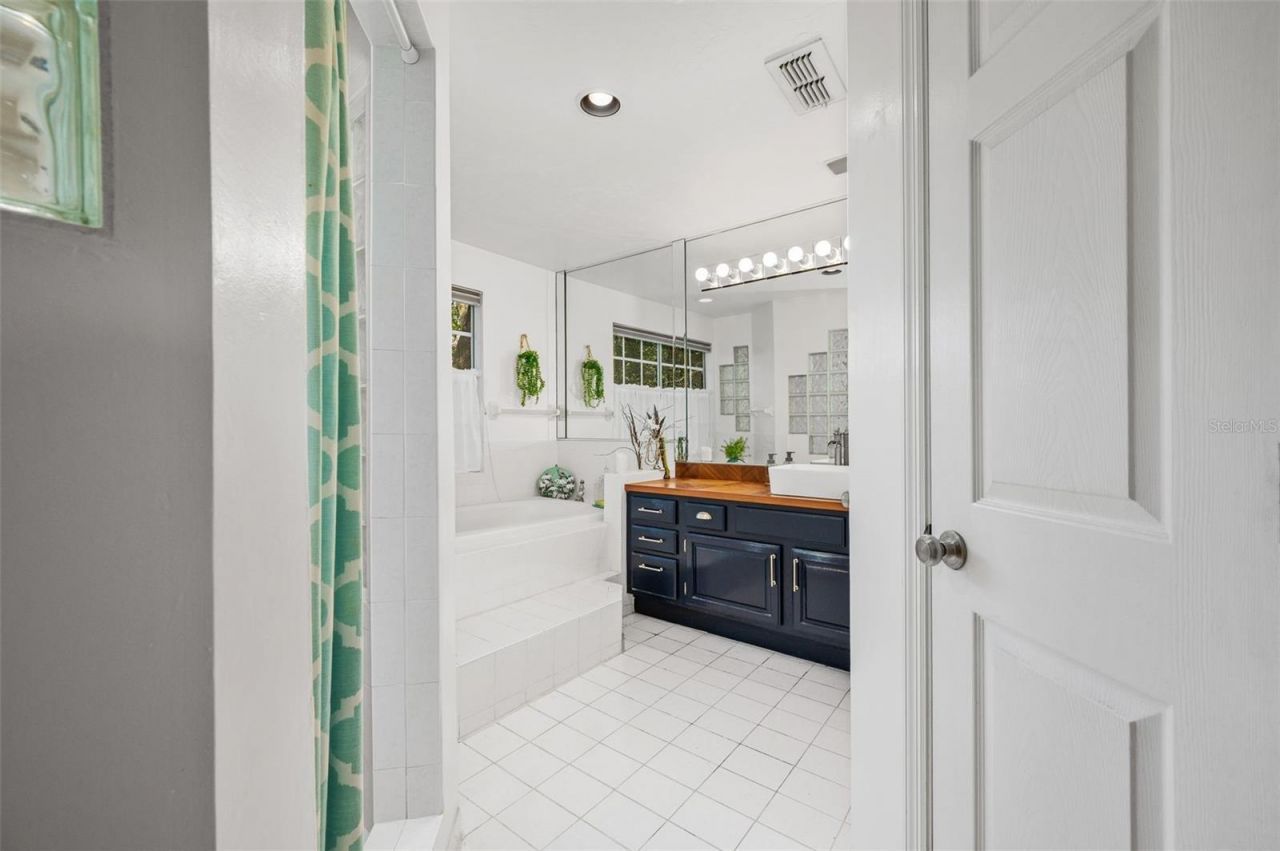 5261 SW 97th Drive, Gainesville, FL 32608 Photo