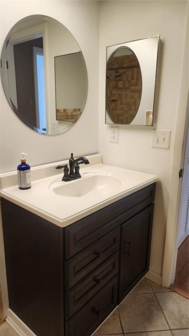 155 69th Avenue N, Saint Petersburg, FL 33702 Photo