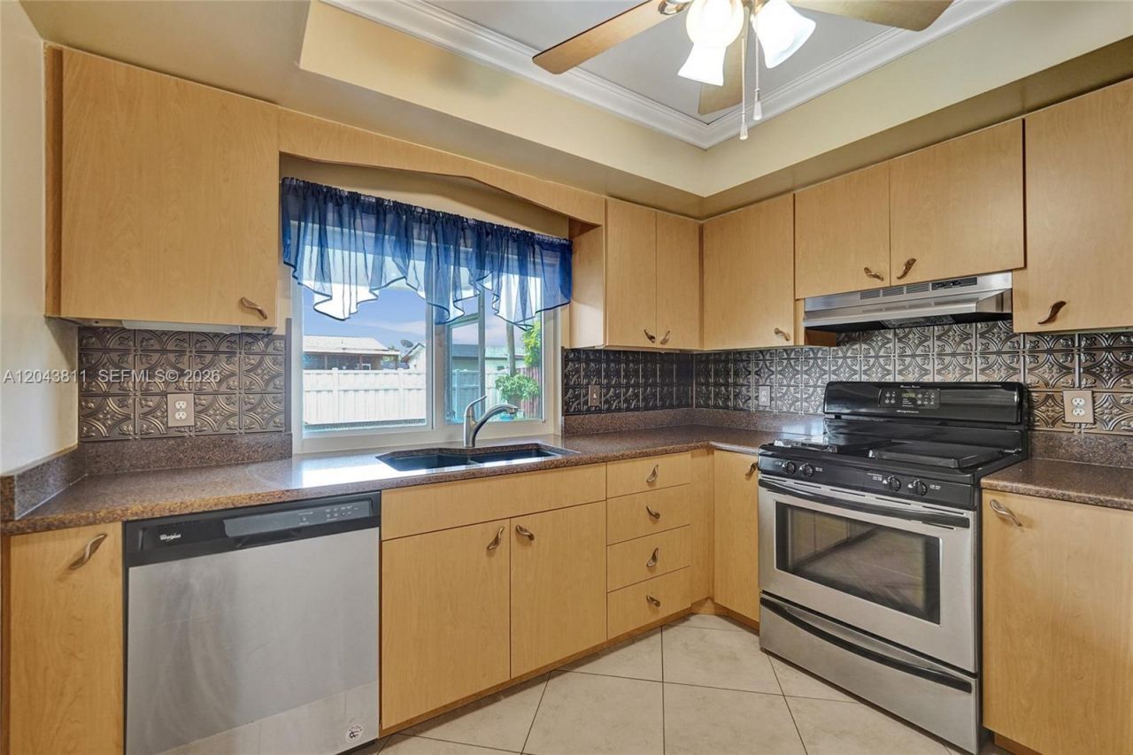 11700 NW 33rd St , Sunrise, FL 33323 Photo