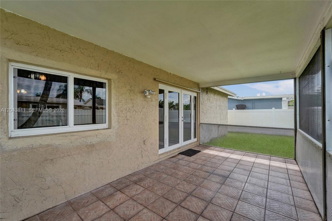 11700 NW 33rd St , Sunrise, FL 33323 Photo