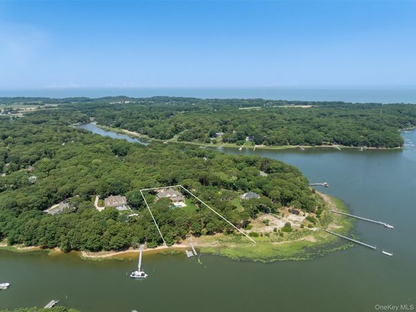 1775 Point Pleasant Road , Mattituck, NY 11952