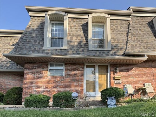 4243 Forest De Ville Drive, Oakville, MO 63129