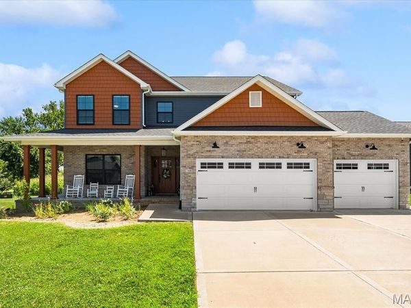 748 Seagate Drive, O'Fallon, IL 62269