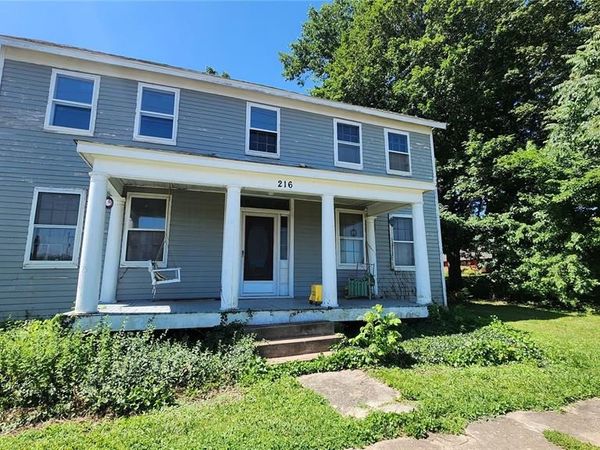 216 S Main Street , Farmington, MO 63640