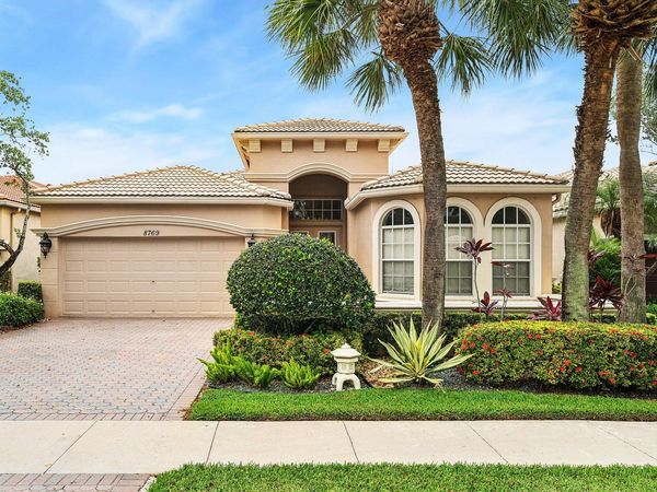 8769 Via Grande E, Wellington, FL 33411