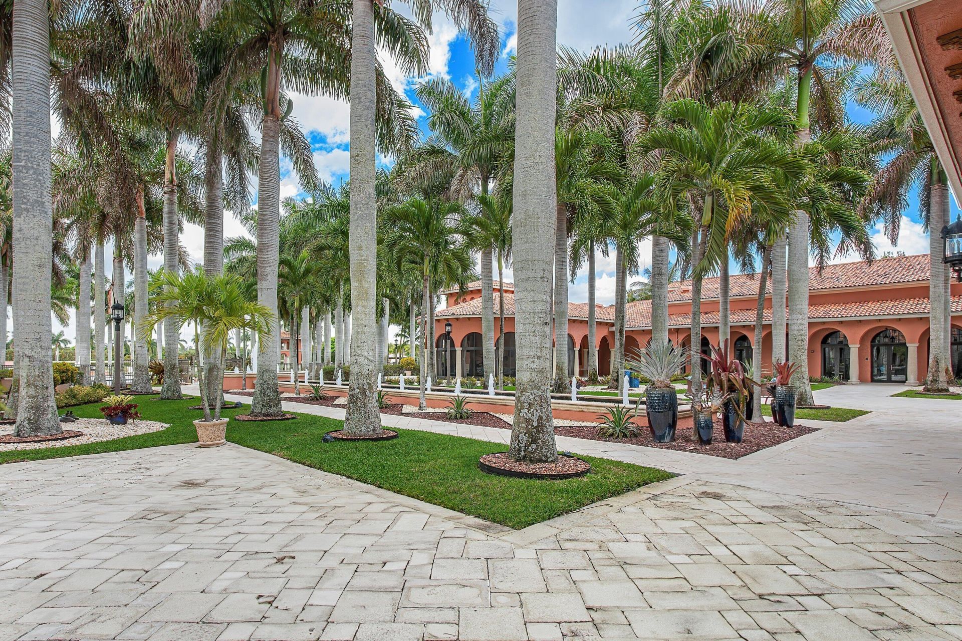 8769 Via Grande E, Wellington, FL 33411 Photo