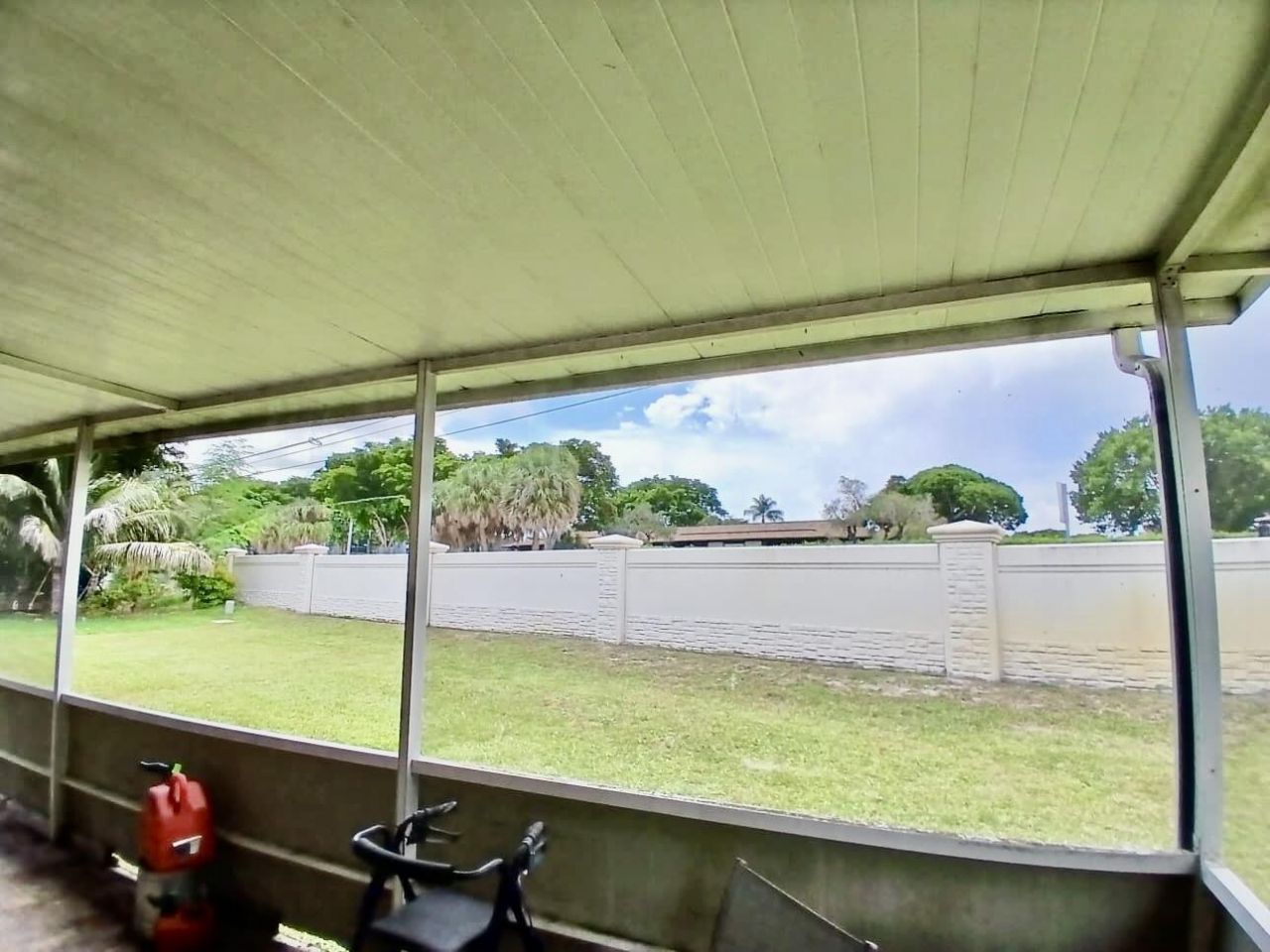 9500 NW 70th Street, Tamarac, FL 33321 Photo