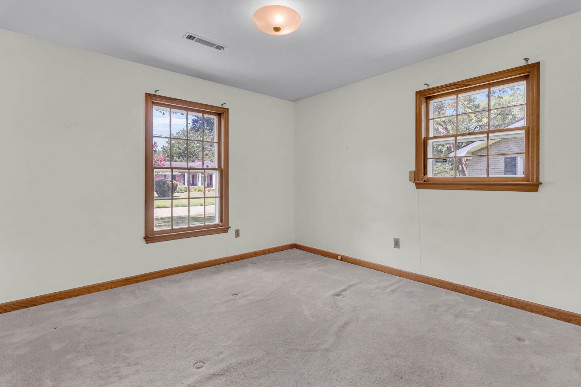 1351 Winchester Drive Photo 23