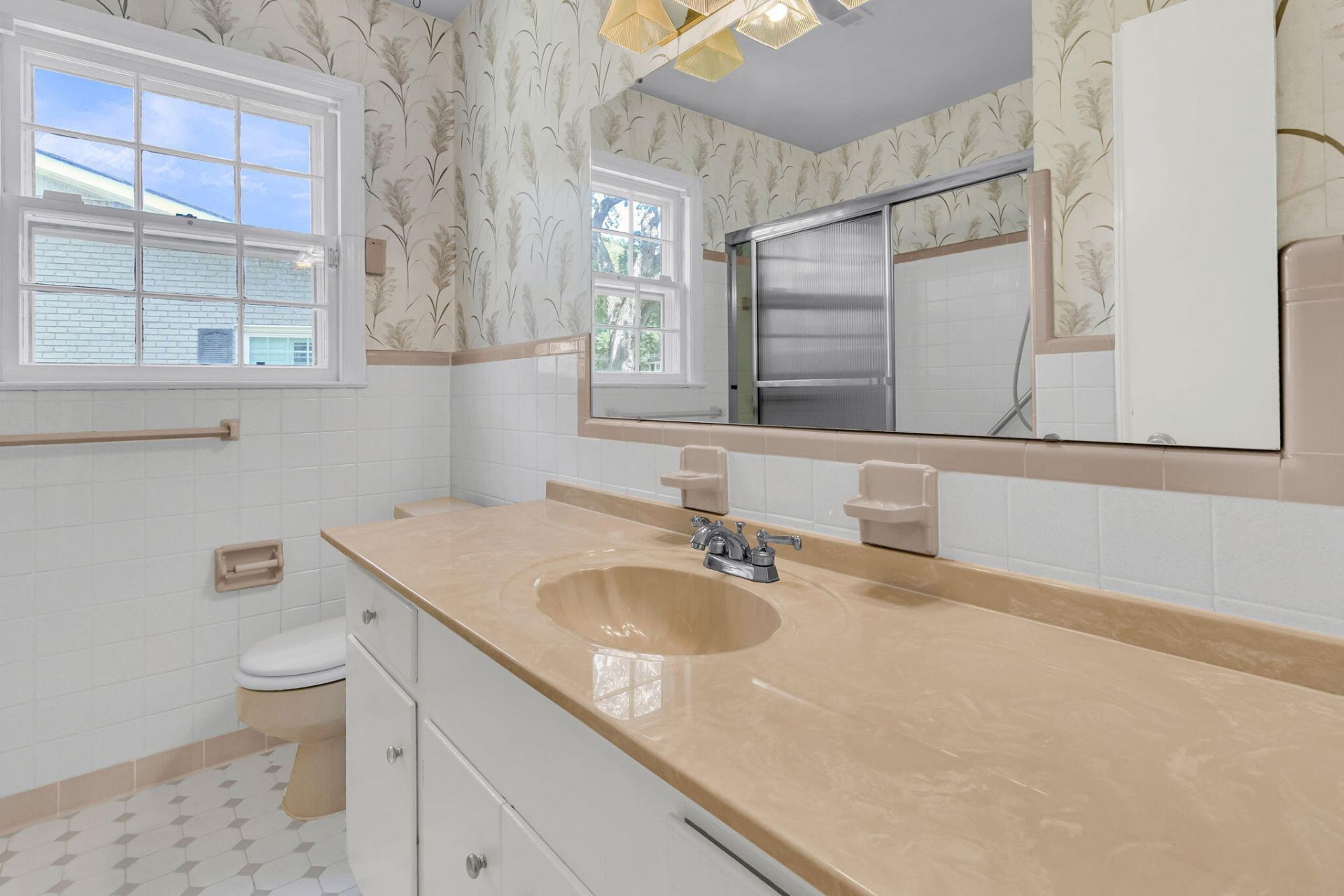 1351 Winchester Drive Photo 24