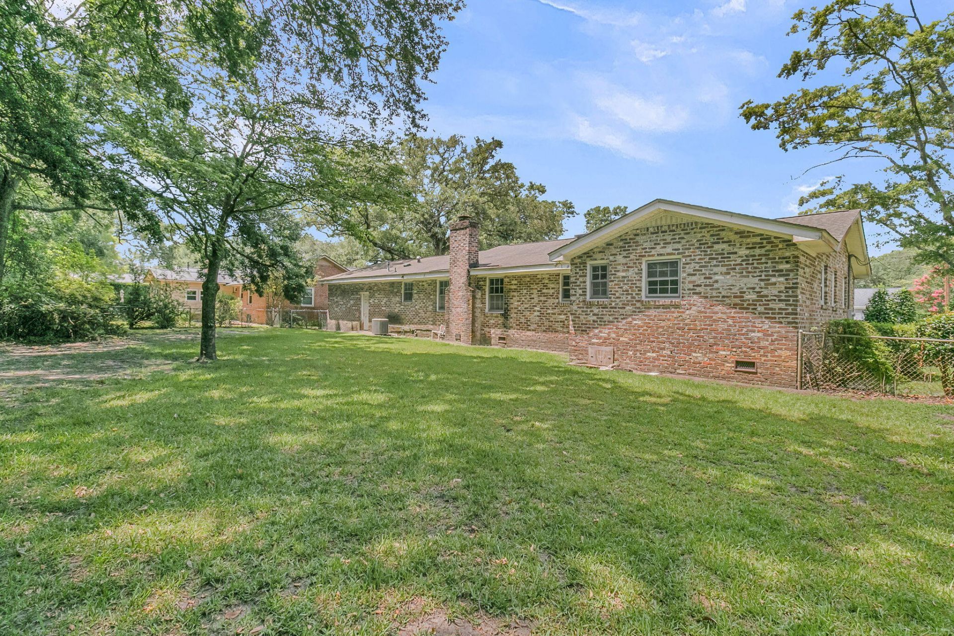 1351 Winchester Drive Photo 32