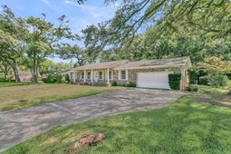 1351 Winchester Drive photo 4