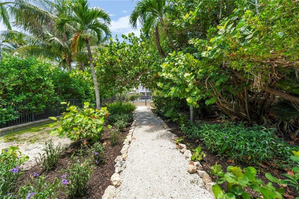 16785 Captiva Dr , Captiva, FL 33924 Photo