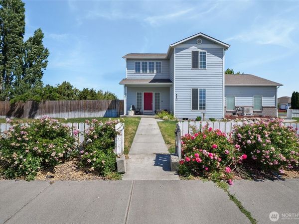 510 E Quintanilla Drive , Moses Lake, WA 98837
