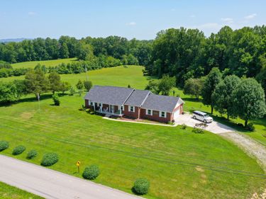79 Hopkins Cemetery Road, Lily, KY 40740