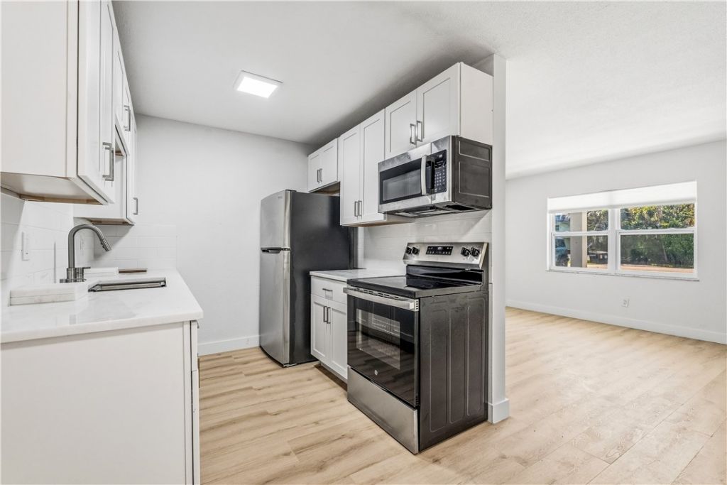 1150 Carlton Court, Hutchinson Island, FL 34949 Photo