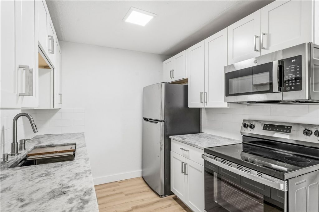 1150 Carlton Court, Hutchinson Island, FL 34949 Photo