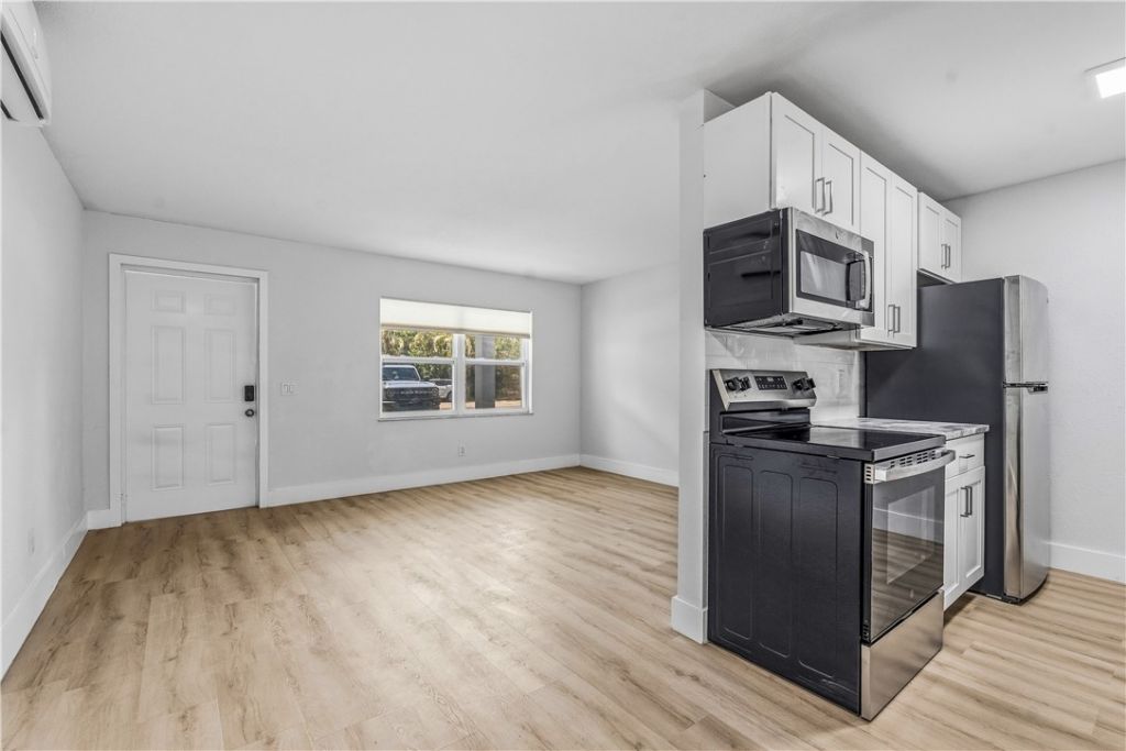 1150 Carlton Court, Hutchinson Island, FL 34949 Photo