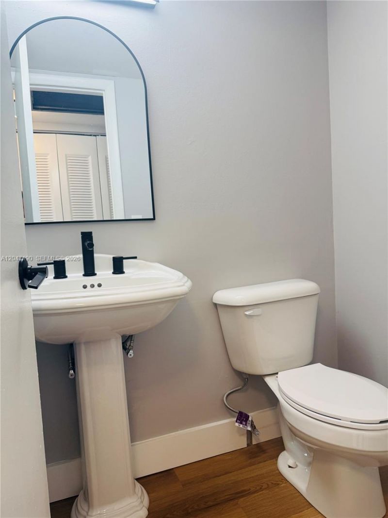 21 Windsor B , Unit b, West Palm Beach, FL 33417 Photo