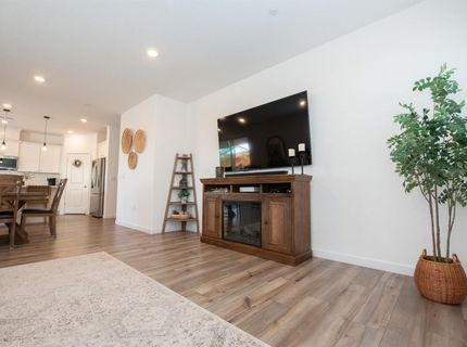 8758 Hg Madrigal Way, Elk Grove, CA 95624 Photo