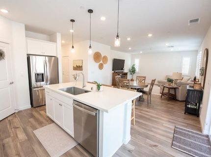 8758 Hg Madrigal Way, Elk Grove, CA 95624 Photo