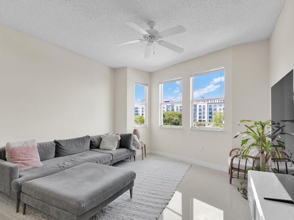 533 NE 3rd Avenue, Fort Lauderdale, FL 33301