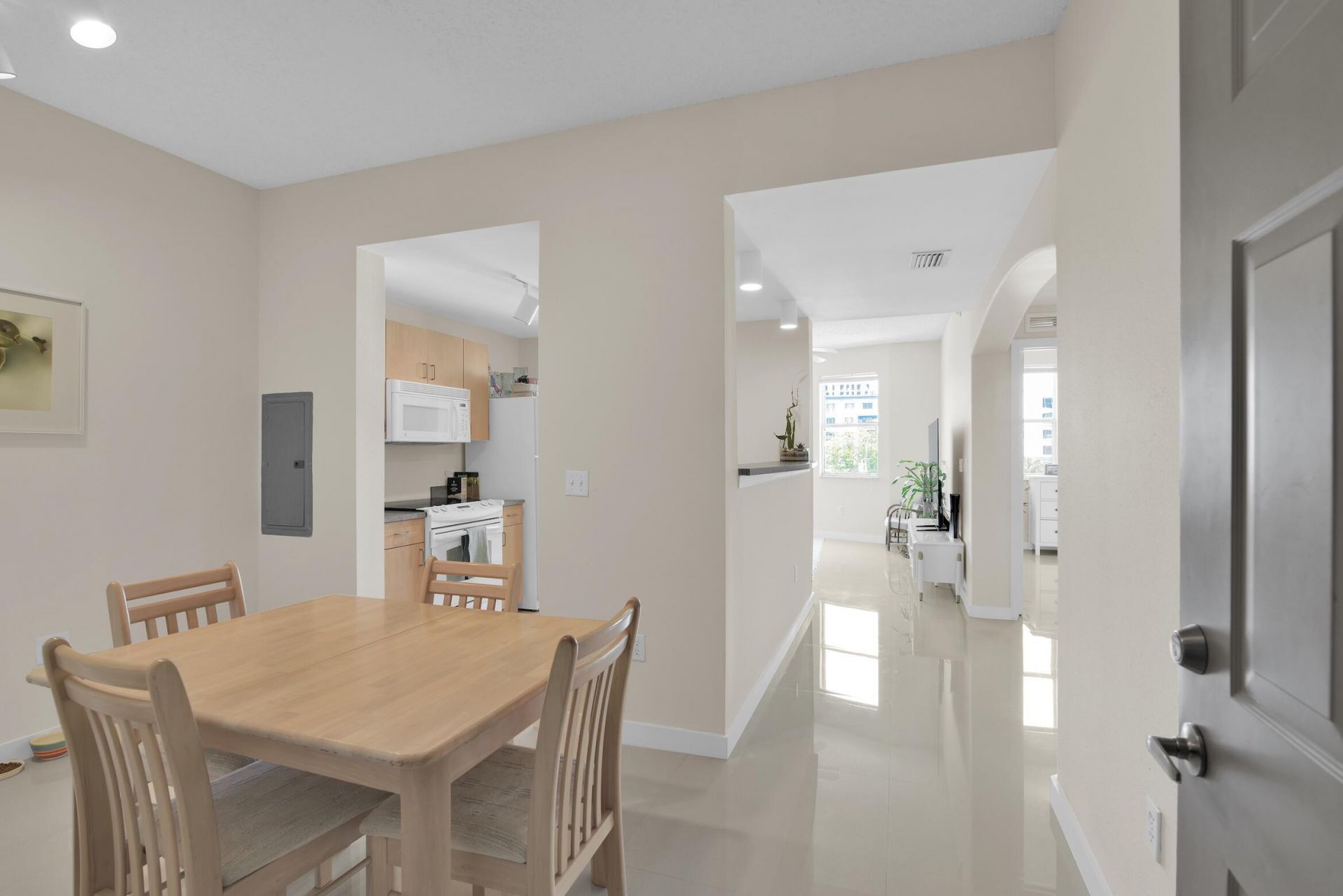 533 NE 3rd Avenue, Fort Lauderdale, FL 33301 Photo