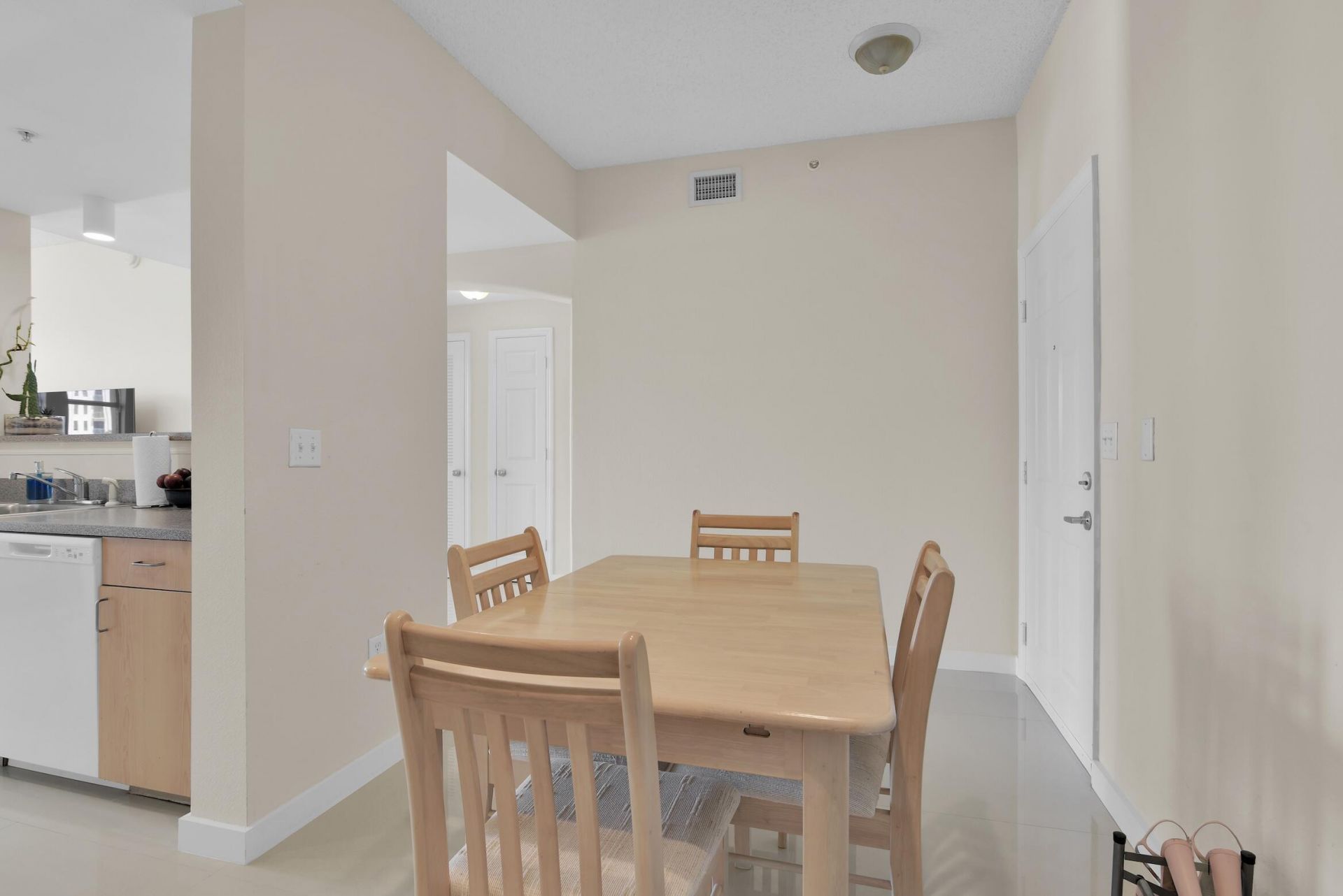 533 NE 3rd Avenue, Fort Lauderdale, FL 33301 Photo