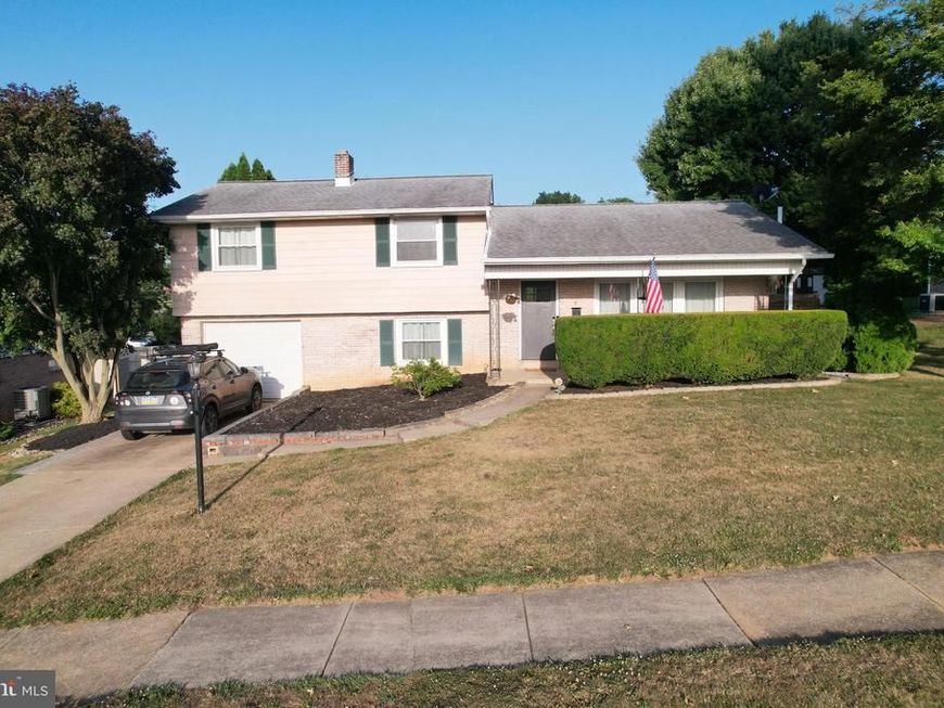 19 W Shore Drive, Camp Hill, PA 17011 Main Photo