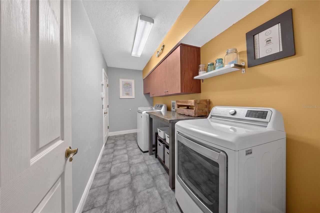 908 Oak Hollow Place , Brandon, FL 33510 Photo